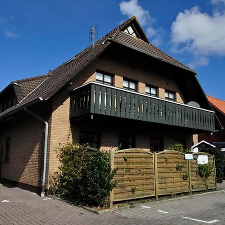 Huus Vor D Diek 2 Neuharlingersiel